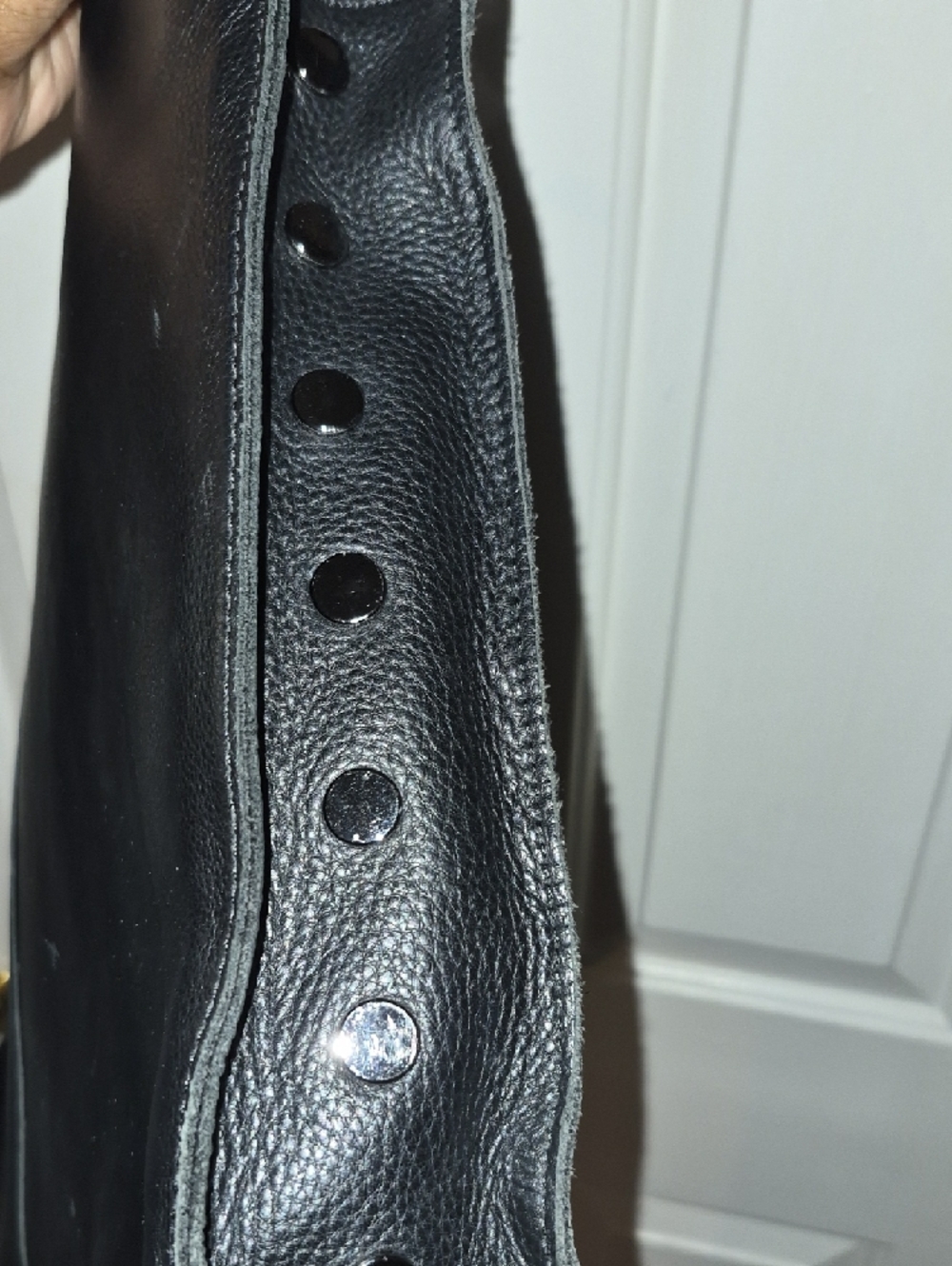 Hammit Vintage Leather Tote Bag - Classic Studded Shoulder Bag - Picture 5 of 6